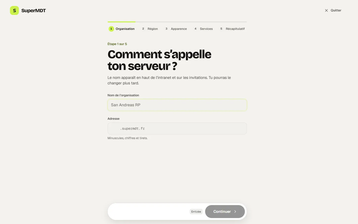 Étape 1 : le nom de ton serveur